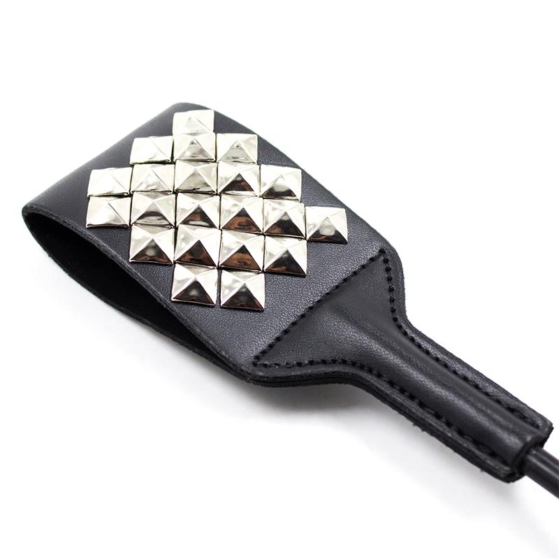 Square riding crop with silver studs 53 cm