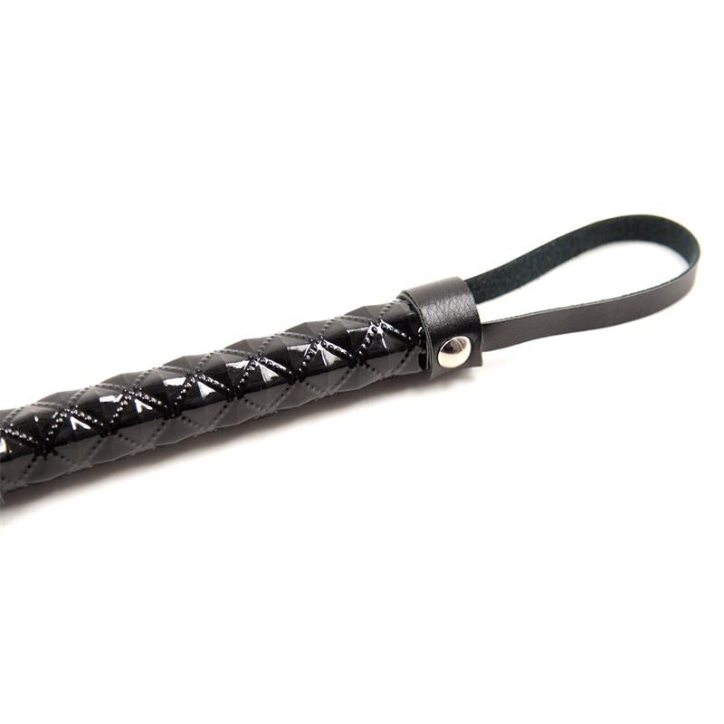 Flogger Diamond Pattern with Metal Hardware 39 cm Black