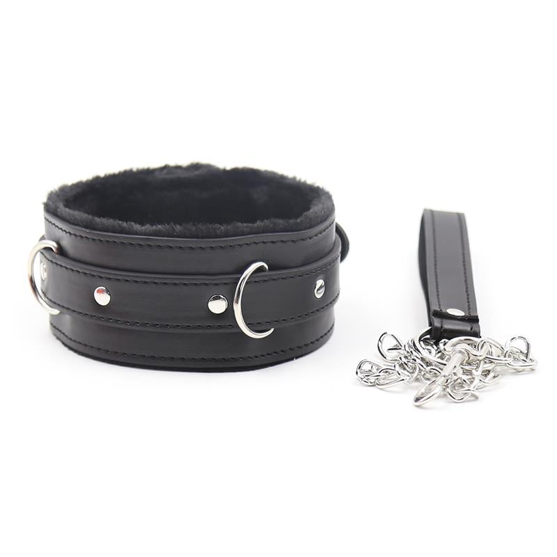 Collar With Metal Leash Black